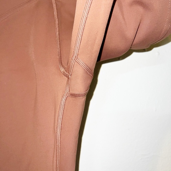 Lululemon power thru neutral brown high rise tight/leggings - Picture 5 of 13